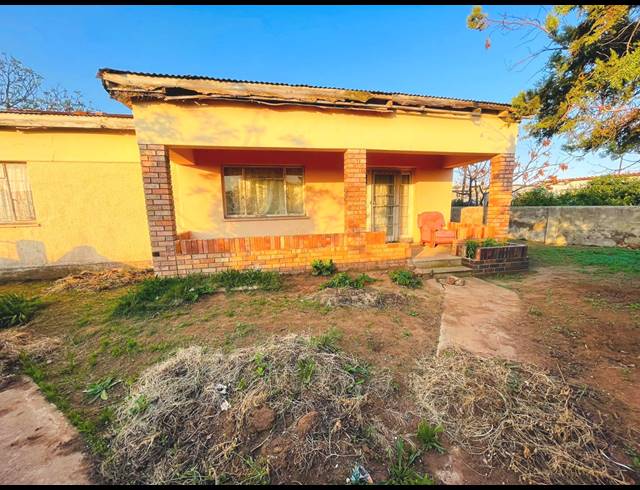 2 BEDROOM HOUSE FOR SALE IN ZWIDE